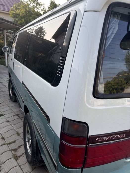 Toyota Hiace 1994