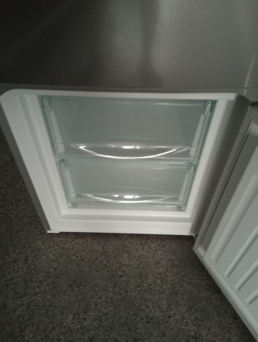 Хладилник с фризер "Либхер"