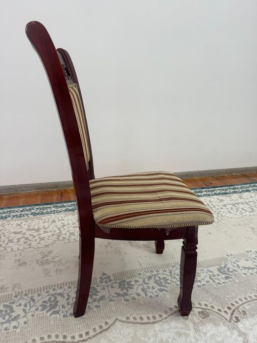 Стулья 18 штук сатылады