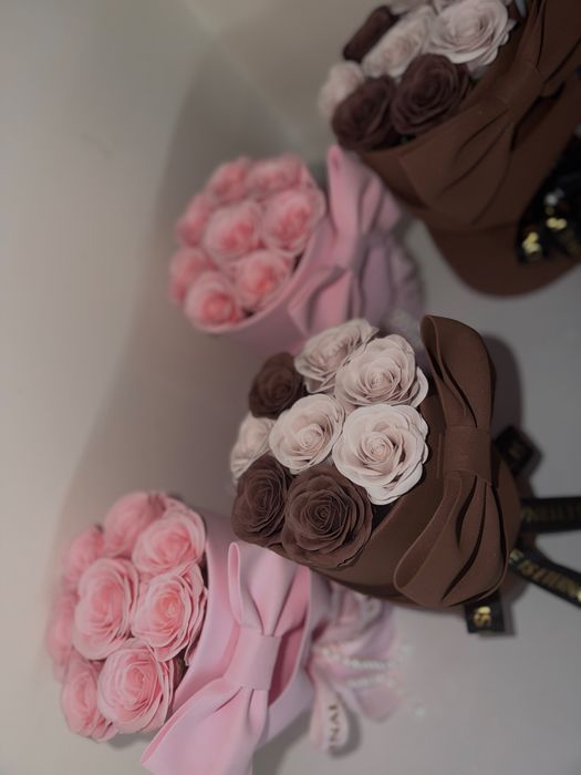 Вечен букет от фоамени рози