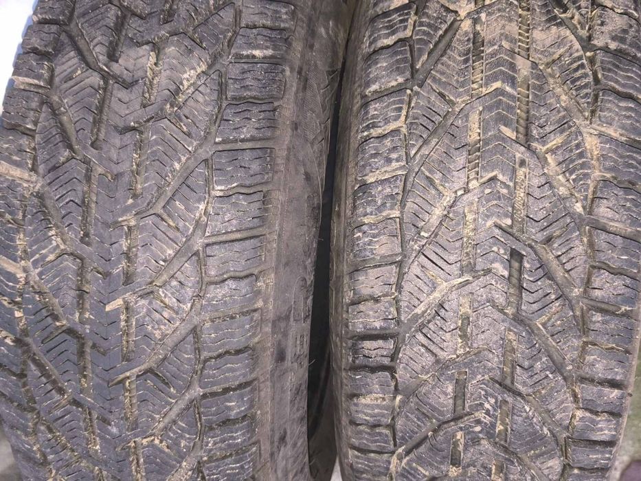 Зимнни 4 нови на 2000км.и летни 205.65.15  -
