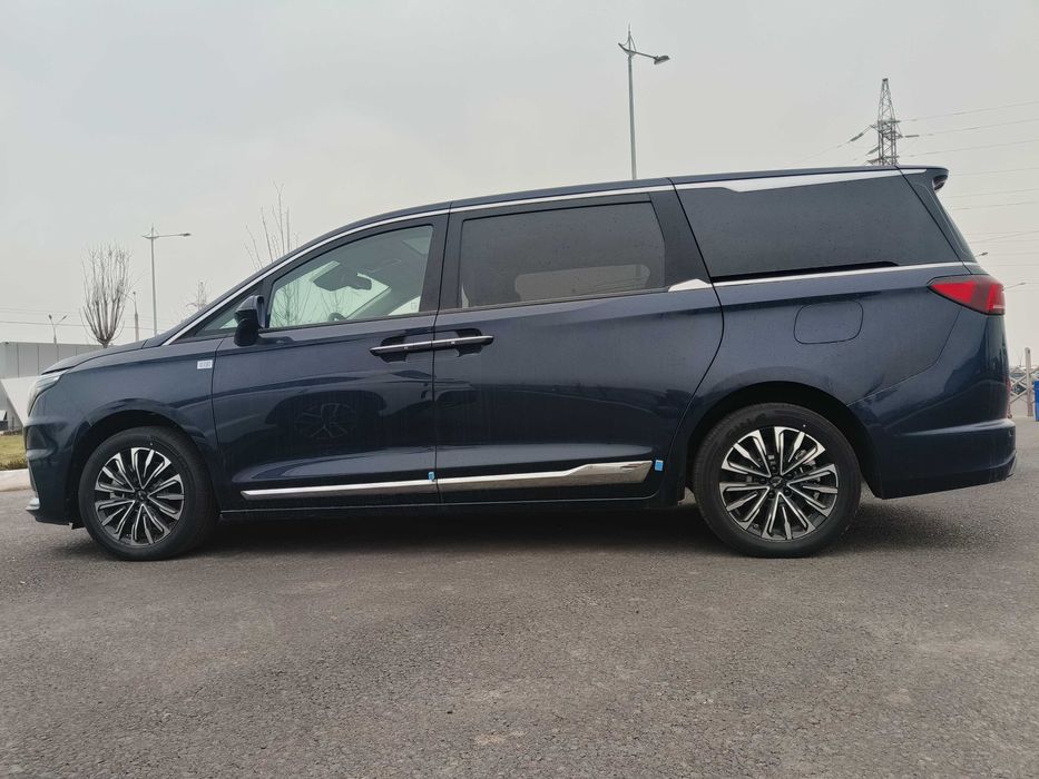 Jac RF8 minivan bissness