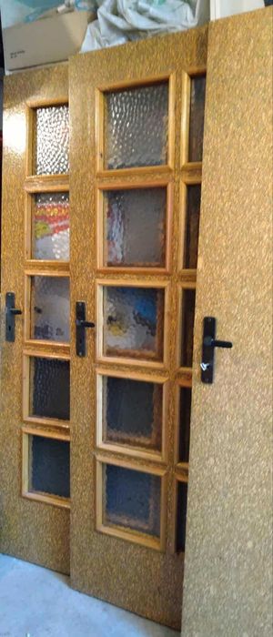 Продавам интериорни врати