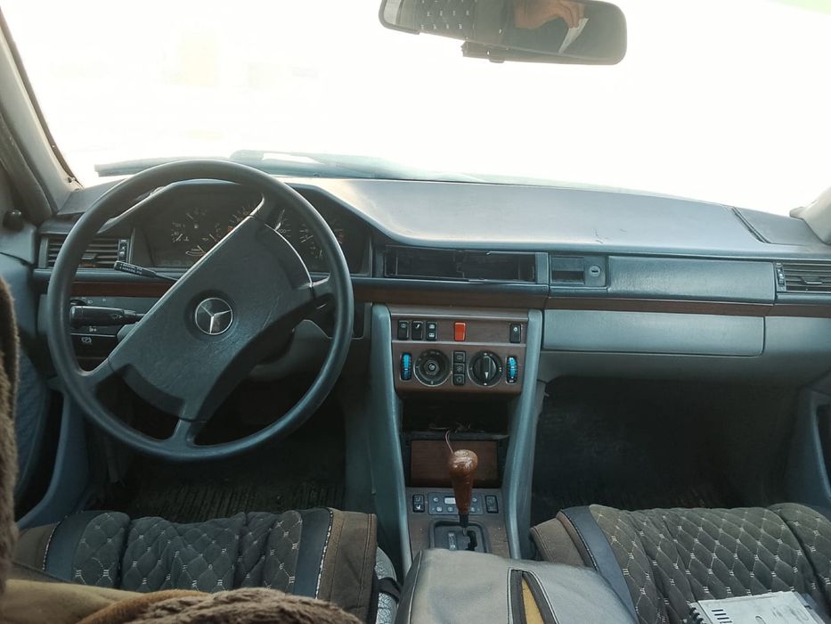 продам мерс 124 е260