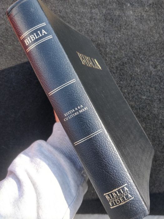 Biblia KJV in Romana !