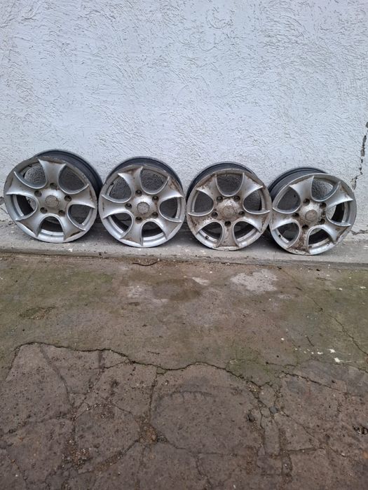 Продам диски на ниву р15