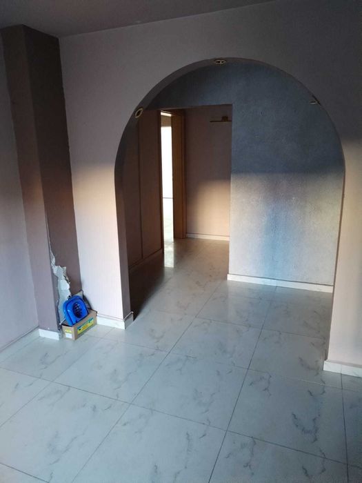 De vanzare apartament/spatiu comercial 3 camere