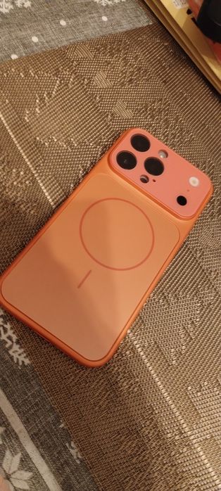 Husa iPhone 14 pro max noua cu conv la 17 pro max