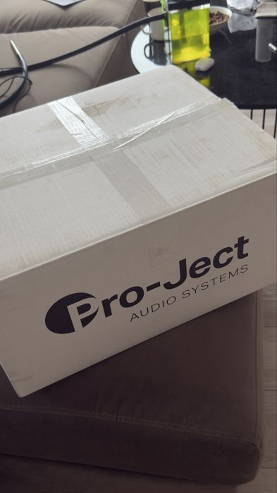 Виниловый проигрыватель Pro-Ject Debut III Phono DC