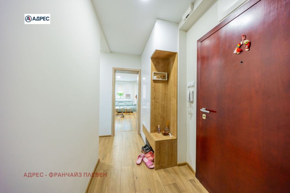 Продава се Тристаен апартамент в Плевен, Сторгозия - 93 кв.м за 2366 €/кв.м - Снимка #11