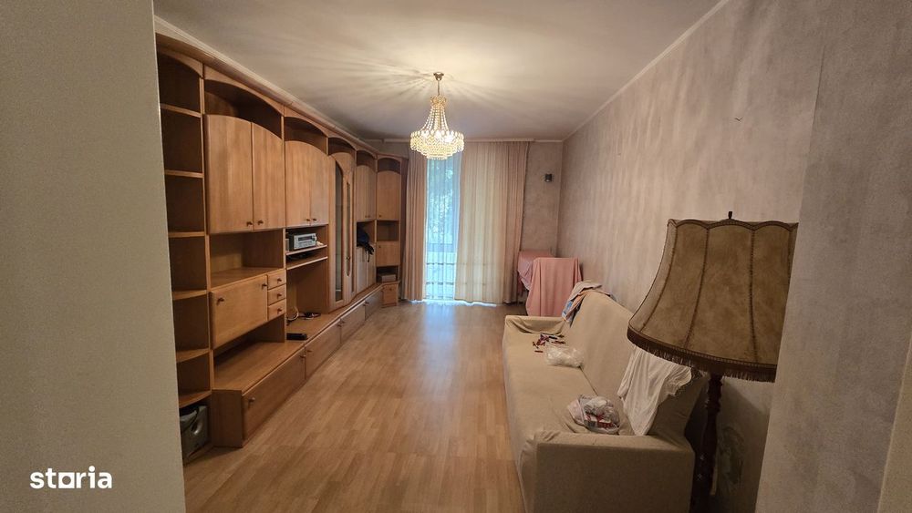 Vand 2 camere decomandate et 1