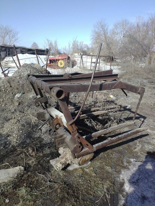 Трактор ЮМЗ 6 1976 года.