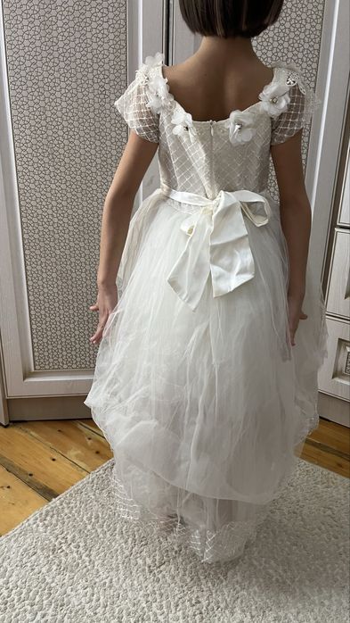 Белый платя 7-8лет