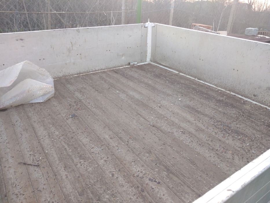 Продавам Нисан трейд на части