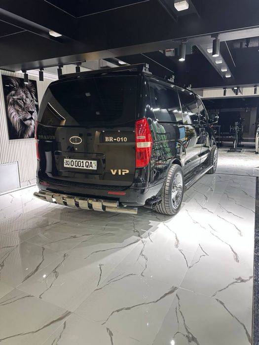 Продается представительский HYUNDAI GRAND STAREX