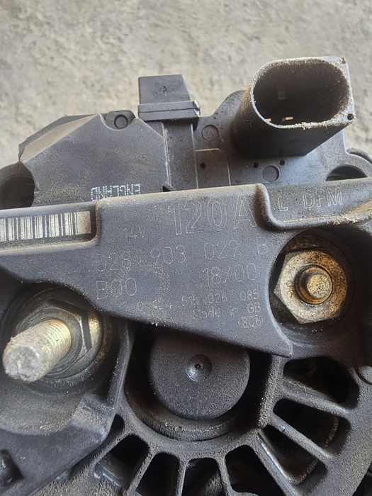 Alternator audi a4 b5 passat b5 1.9 tdi 110 cp 81 kw 028903029B 028903