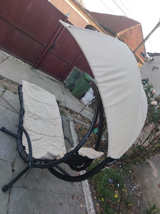 Vând balansoar suspendat de gradina