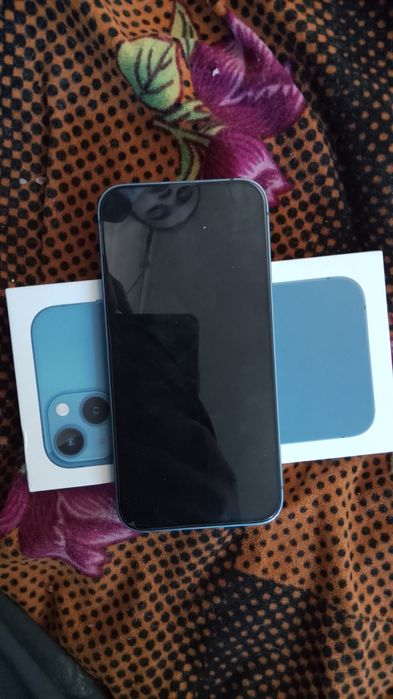 Телефон айфон 13