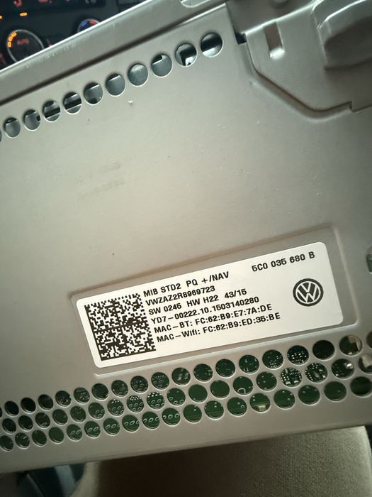 Vand navigatie originala wv t6 2015 impecabila