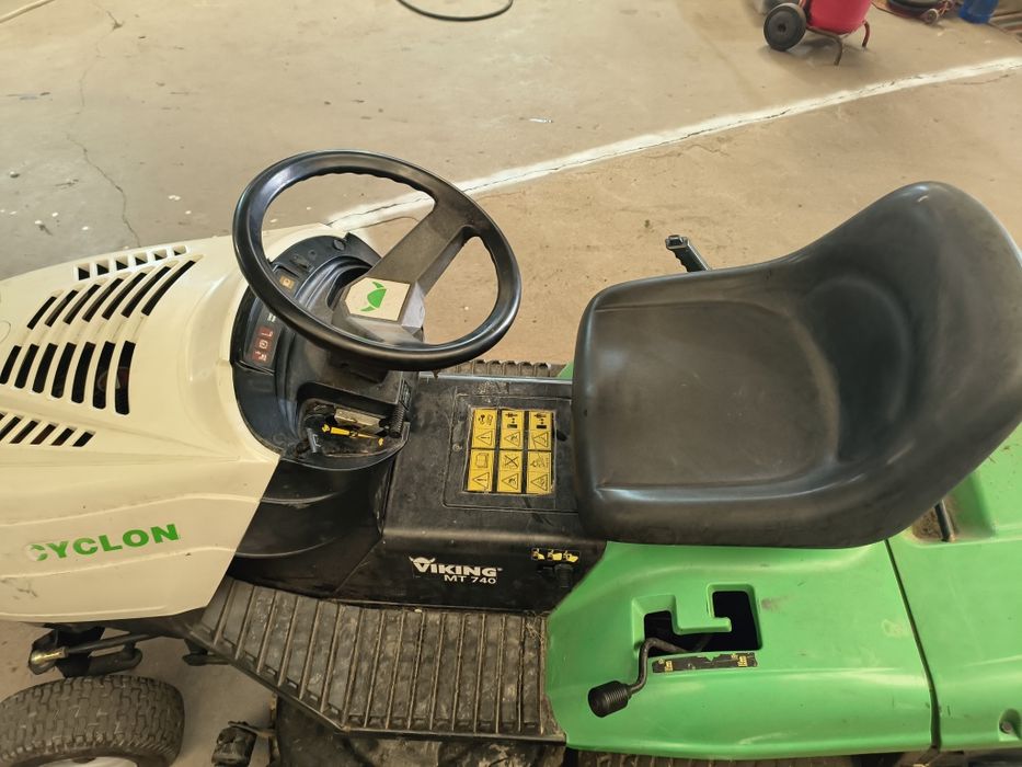 Tractoras gazon Viking 15,5 cai masa dubla