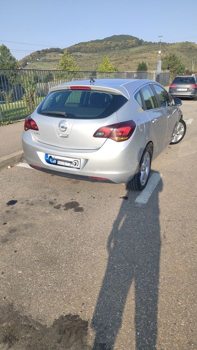 Vând Opel Astra J , 1.6 benzina 115 cp
