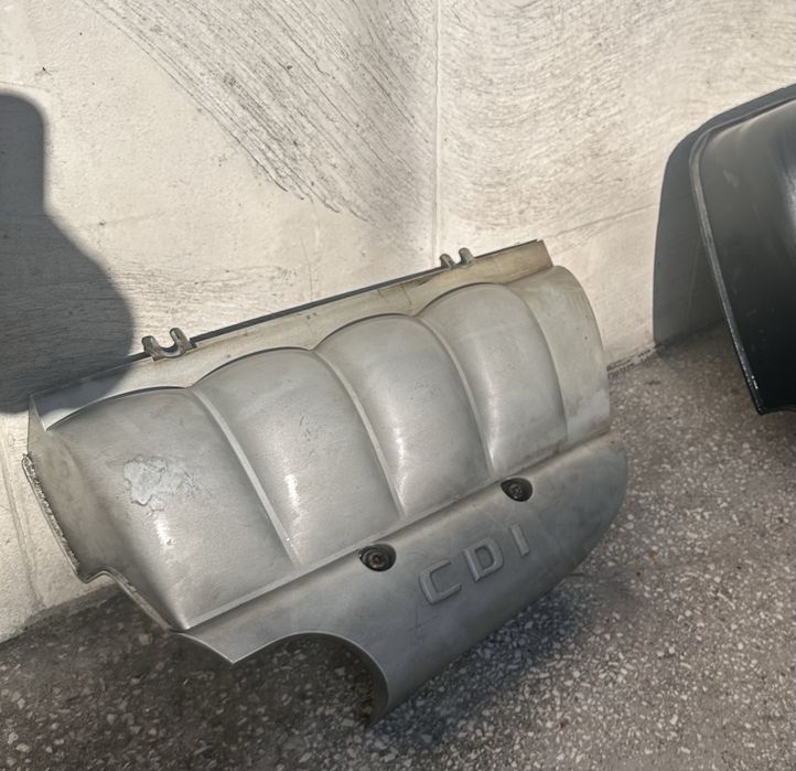 Капак за двигател Мерцедес за C220,w203,C200 и др.