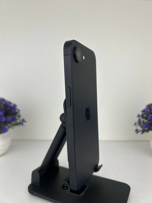 iPhone 16е, 128gb