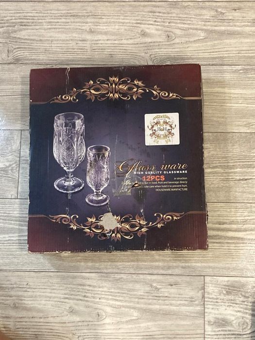 Продаю набор фужер.