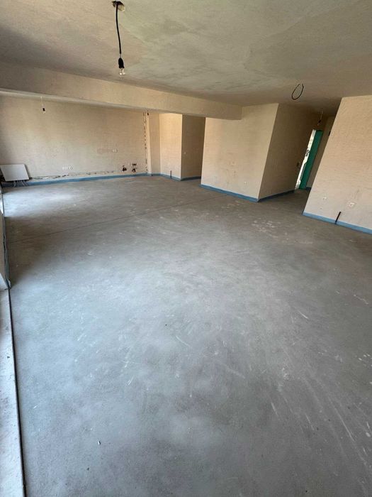 Продава се Тристаен апартамент в Разград, Център - 91 кв.м за 18 €/кв.м - Снимка #4