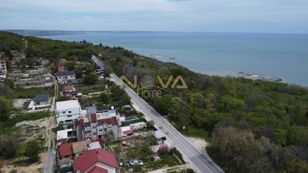 Продавам парцел 481 кв.м. до къмпинг Лагуна, с вода и разрешение за бунгало 39000 евро