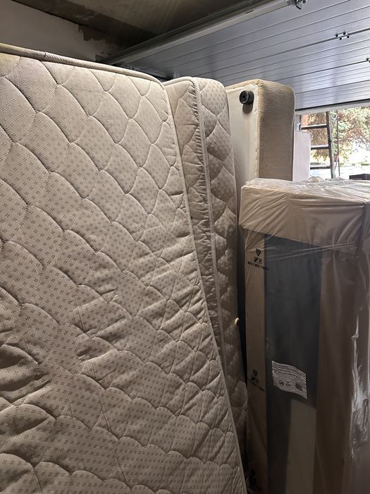 Хотелска база с матрак