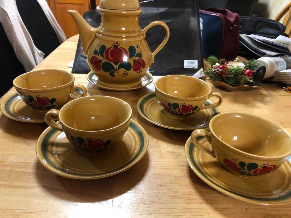 Порцеланов сервиз