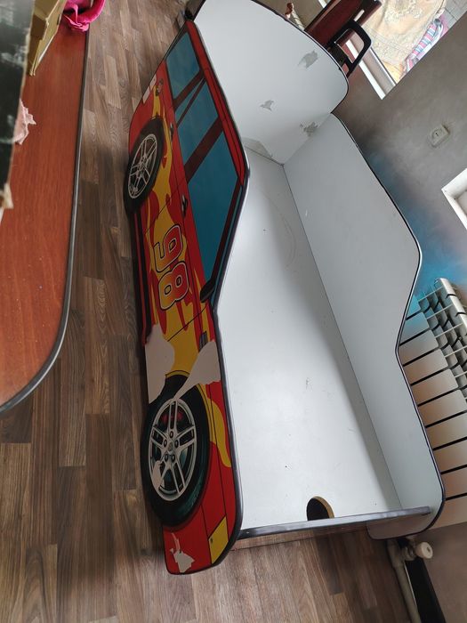 Двухярусный кровать