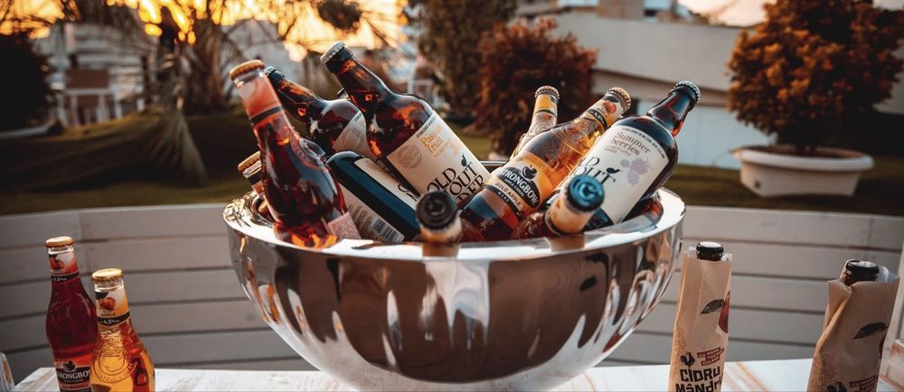 Barman, Bar Mobil, Mese cocktail incluse