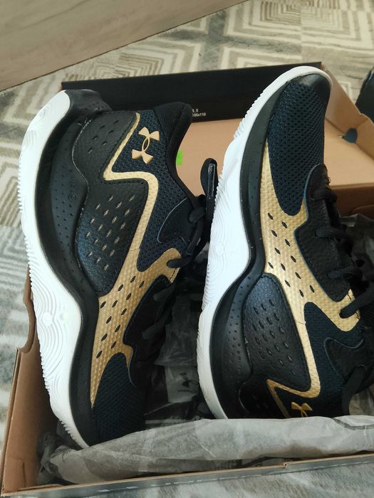 Маратонки under armour