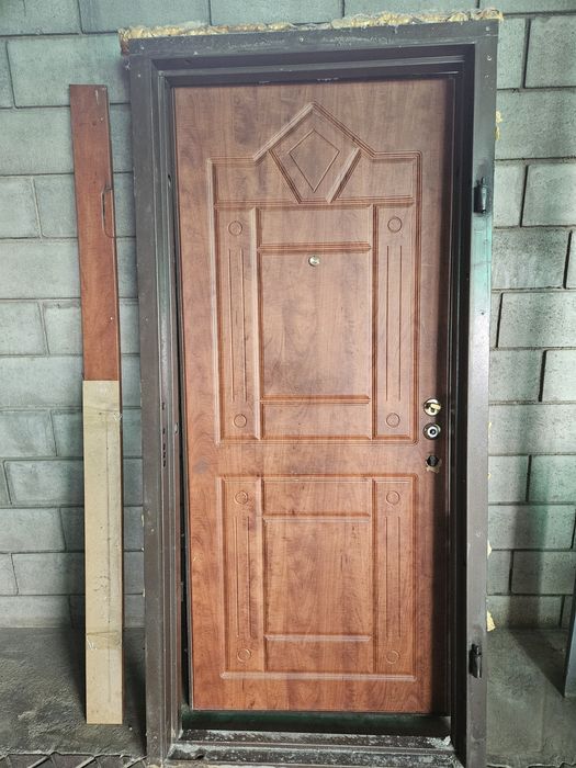 Продам дверь металлическая