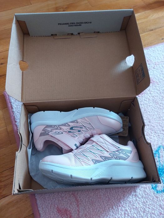 Детски маратонки SKECHERS   размер 26