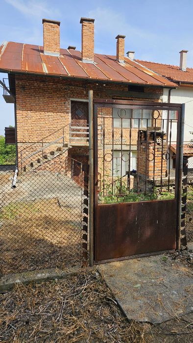 Продава се Къща в с. Цар Калоян, Област Пловдив - 210 кв.м за 715 €/кв.м - Снимка #1