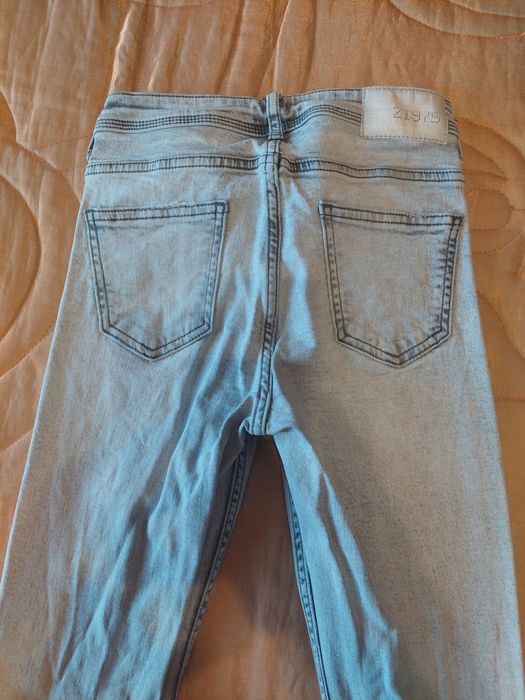 Дамски дънки ,,С,,размер