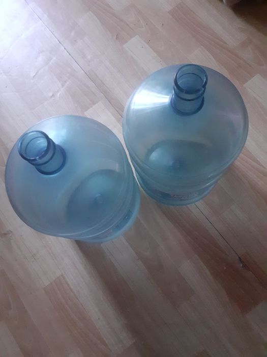 Бутыли  19 литровые