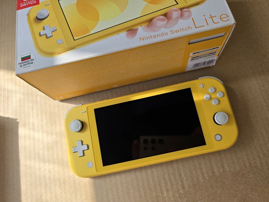 Nintendo Switch Lite Yellow+ 64гб карта памет + PicoFly