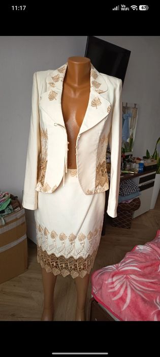 Costum dama 100% IN