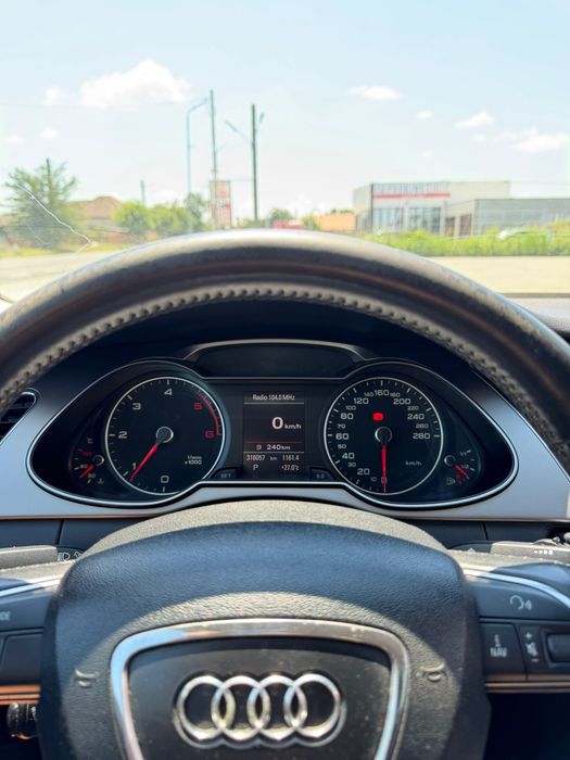 Audi A4 B8 Facelift 2.0 TDI 143 CP Automată – 2013 – Întreținută – 10.000 €