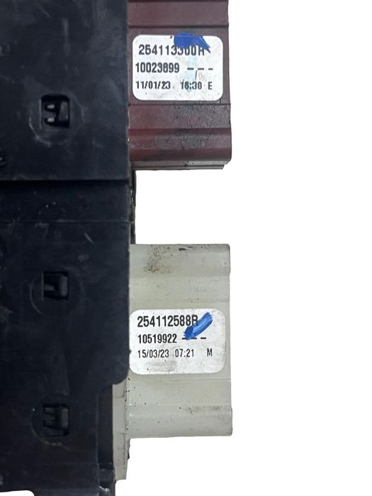 Butoane Geamuri Electrice Stanga Fata Dacia Duster 2023 -> 2541121588R