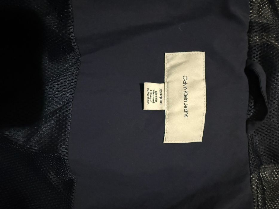 Calvin Klein, цвят- Сиво-бежово и нейви синьо