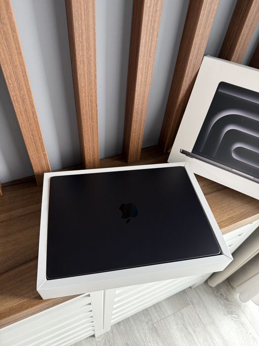 Macbook Pro 14 M5 Pro - 1TB/24GB - Nou