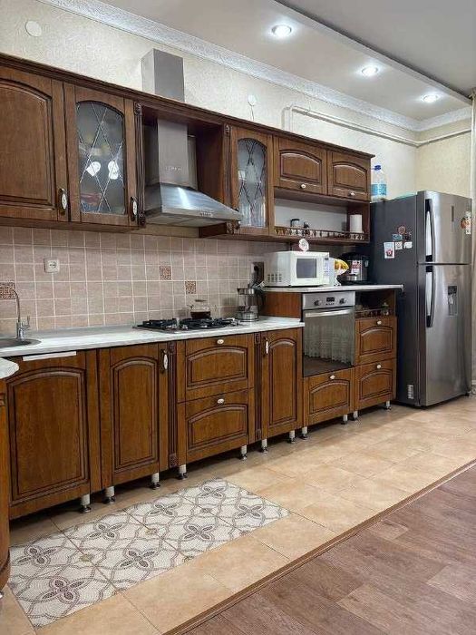 Продается коттедж на 12мкр по горячей цене