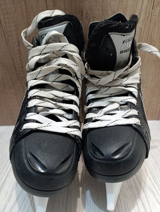 Продам коньки  39 размер