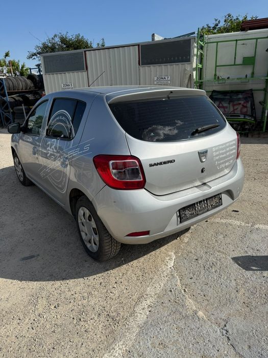 Dezmembrez Dacia Sandero 1.2i 1.5dci