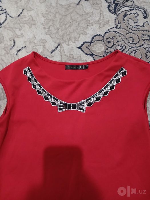 Qizil ayollar ko‘ylagi sotiladi